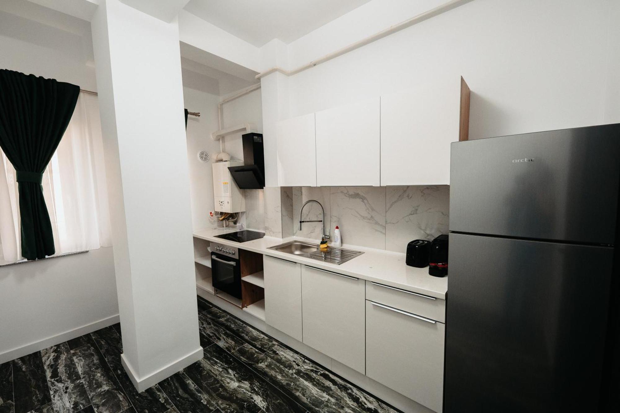 Luxury Cozy Apartments Сучава Екстер'єр фото