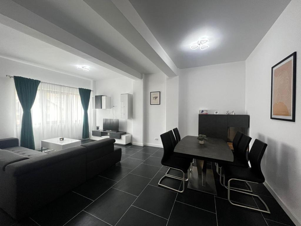 Luxury Cozy Apartments Сучава Екстер'єр фото