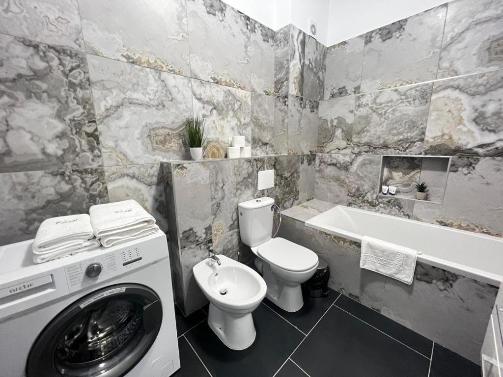 Luxury Cozy Apartments Сучава Екстер'єр фото